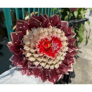 bó hoa tiền 200k trái tim tặng người yêu